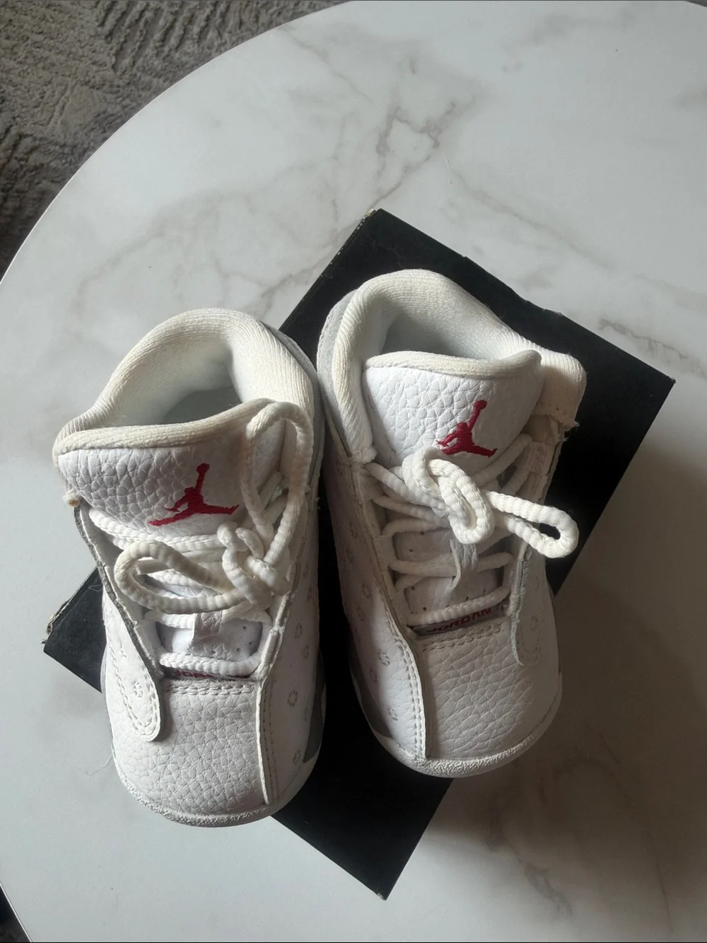 Jordan clean white